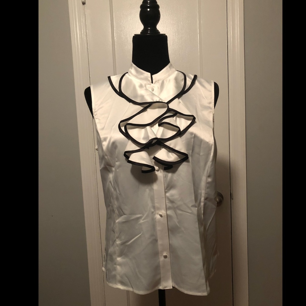 NEW Tahari Blouse